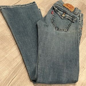 Levi’s 524 low rise flares